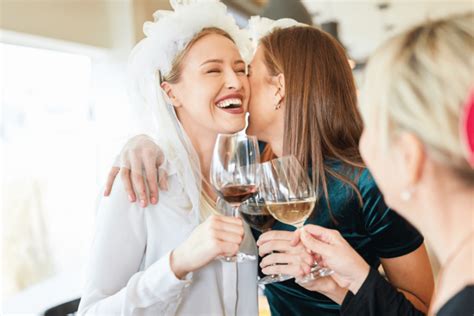 21 bridal shower games that everyone will enjoy.